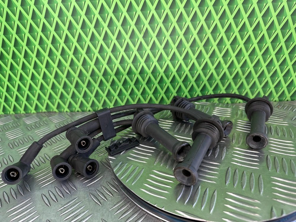 Катушка зажигания Ford Focus 2 ASDA 1.4 80 Л.С. (б/у) Катушка зажигания Ford Focus 2 ASDA 1.4 80 Л.С. (б/у)