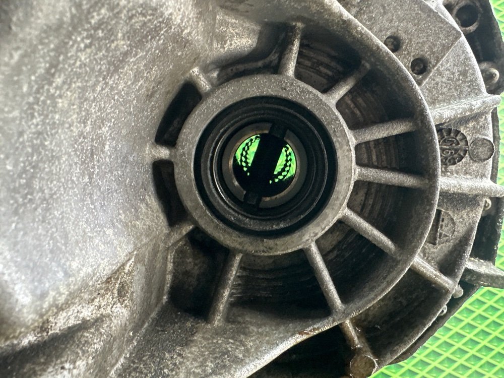 МКПП Renault Megane 2 K4M812 1.6 113 Л.С. (б/у) МКПП Renault Megane 2 K4M812 1.6 113 Л.С. (б/у)