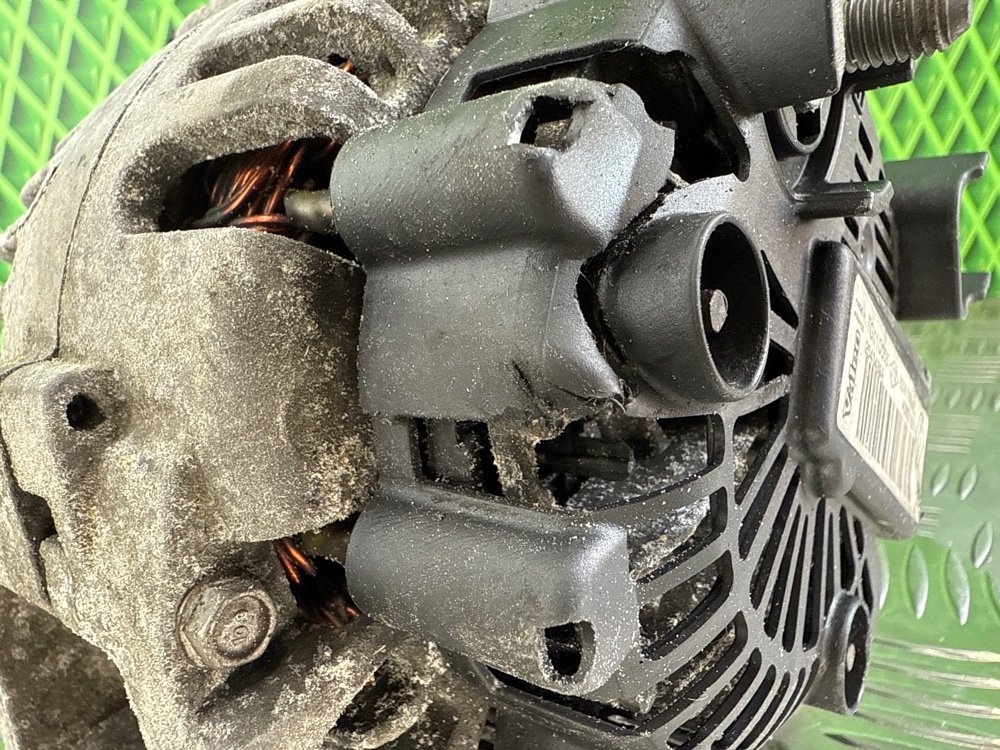 Генератор Renault Megane 2 K4M812 1.6 113 Л.С. (б/у)