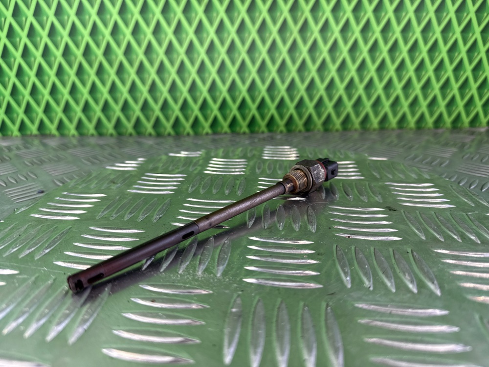 Датчик уровня масла Renault Megane 2 K4M812 1.6 113 Л.С. (б/у)