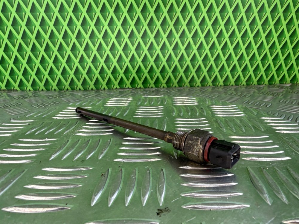 Датчик уровня масла Renault Megane 2 K4M812 1.6 113 Л.С. (б/у)