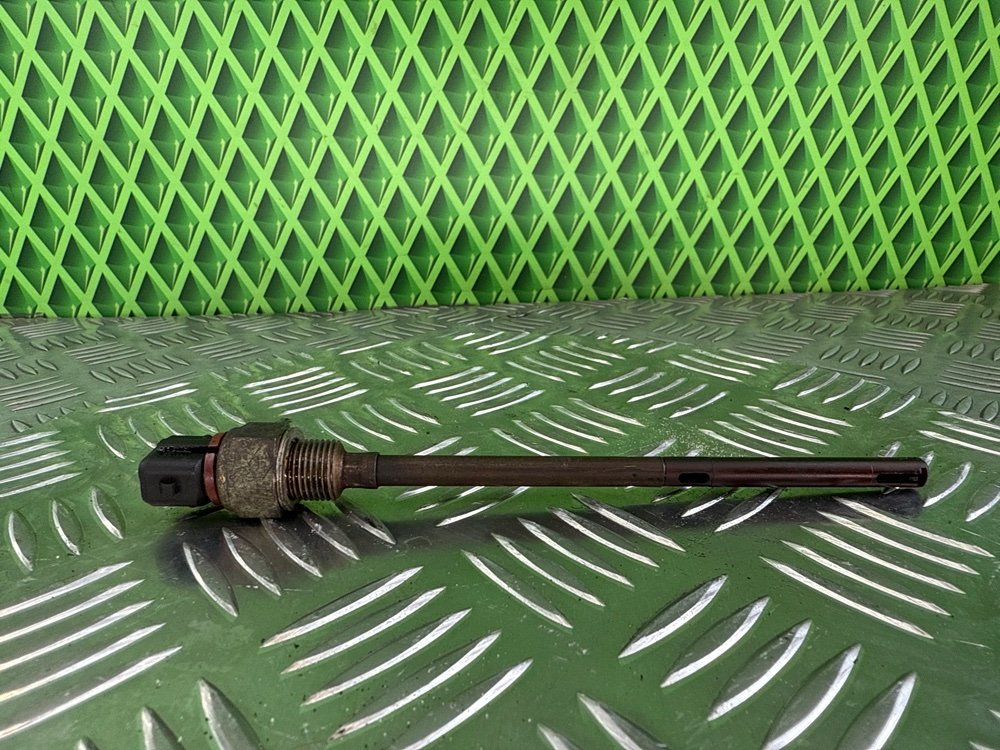 Датчик уровня масла Renault Megane 2 K4M812 1.6 113 Л.С. (б/у)