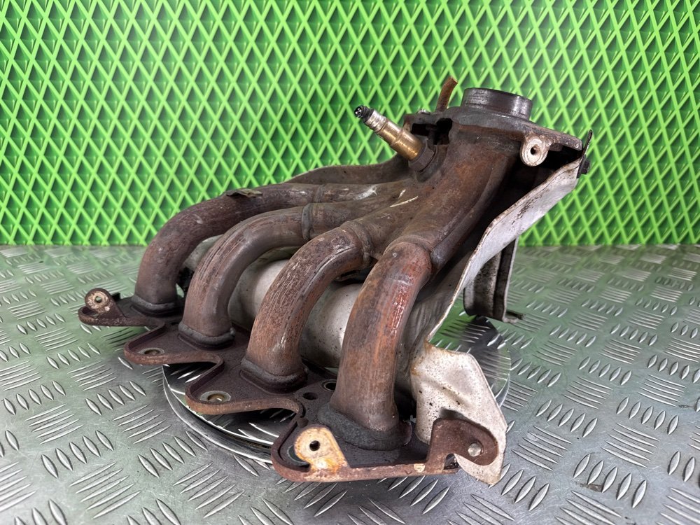 Коллектор выпускной Renault Megane 2 K4M812 1.6 113 Л.С. (б/у) Коллектор выпускной Renault Megane 2 K4M812 1.6 113 Л.С. (б/у)