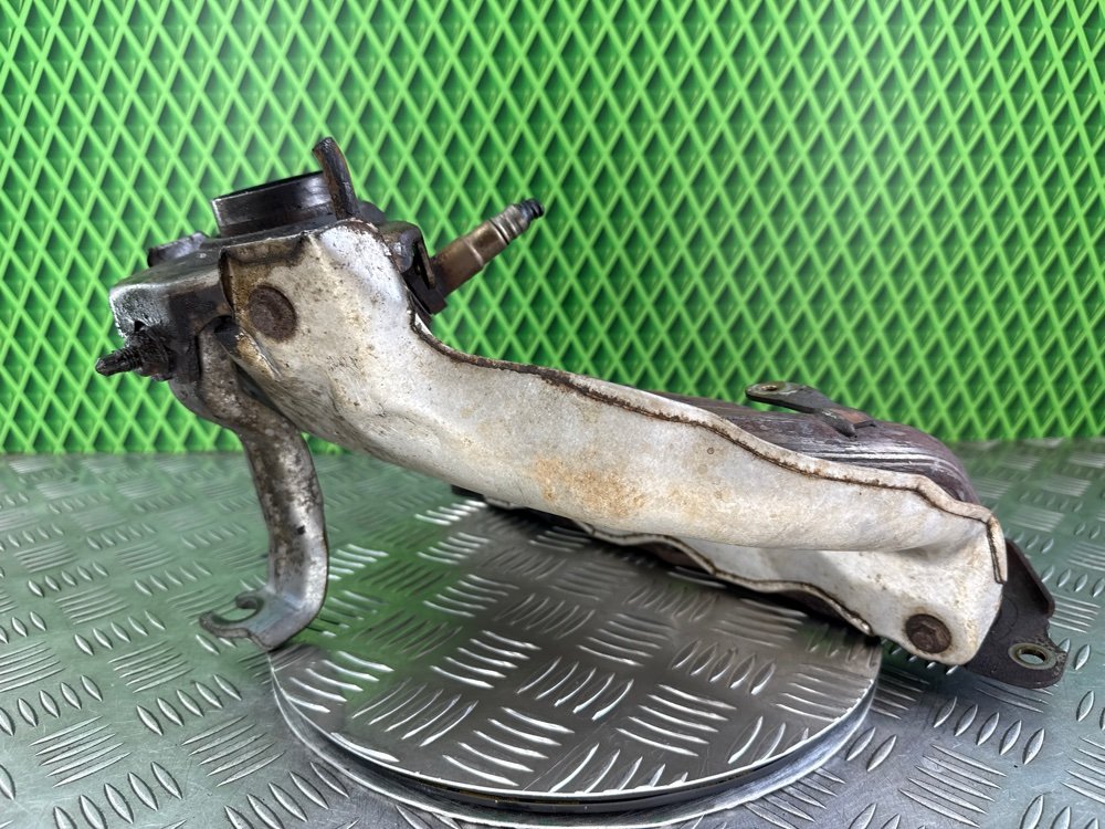 Коллектор выпускной Renault Megane 2 K4M812 1.6 113 Л.С. (б/у) Коллектор выпускной Renault Megane 2 K4M812 1.6 113 Л.С. (б/у)