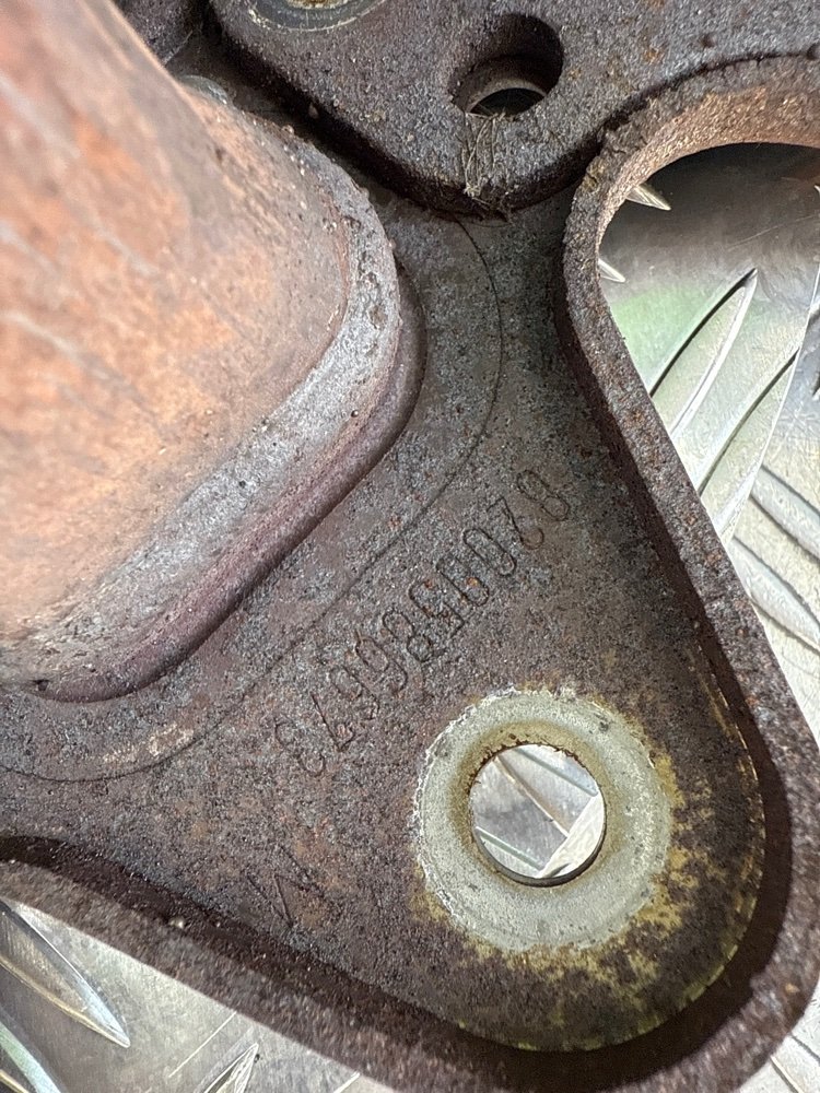 Коллектор выпускной Renault Megane 2 K4M812 1.6 113 Л.С. (б/у) Коллектор выпускной Renault Megane 2 K4M812 1.6 113 Л.С. (б/у)