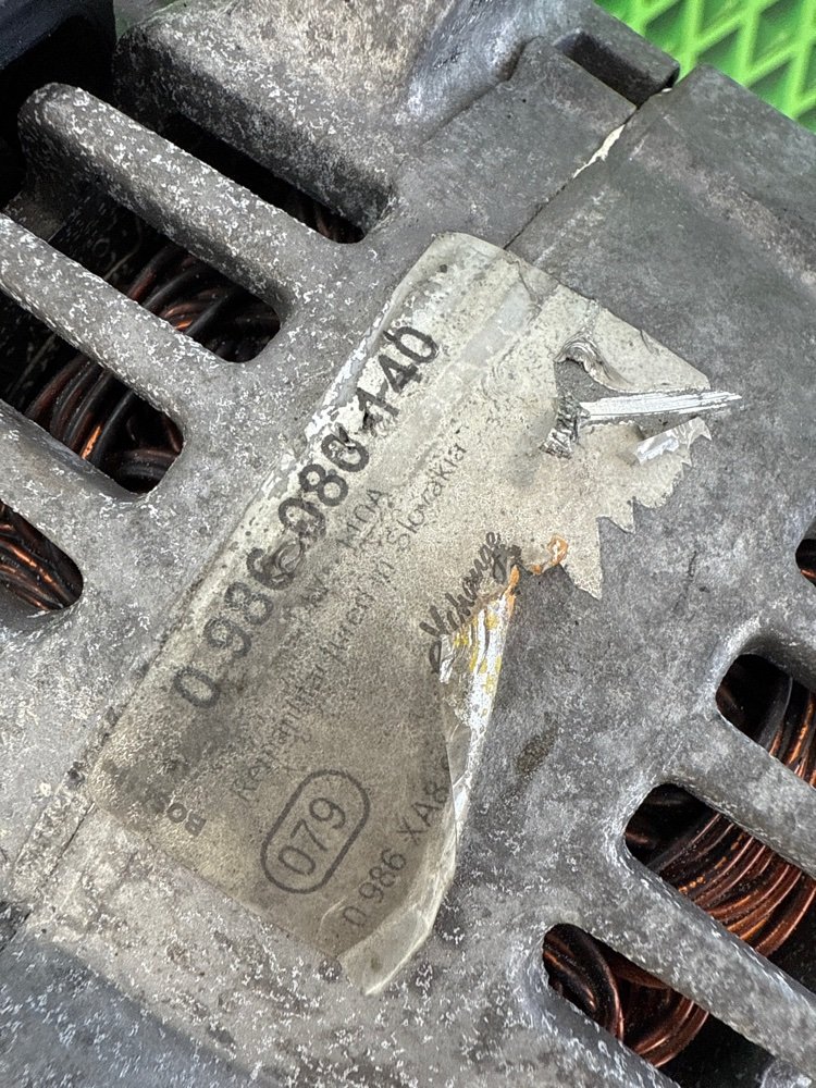 Генератор Renault Scenic 2 K4M782 1.6 112 Л.С. (б/у) Генератор Renault Scenic 2 K4M782 1.6 112 Л.С. (б/у)