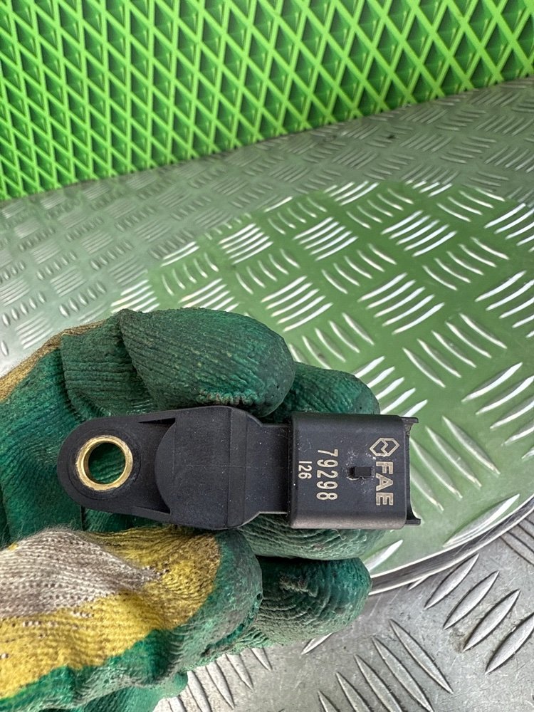 Датчик распредвала Renault Scenic 2 K4M782 1.6 112 Л.С. (б/у)