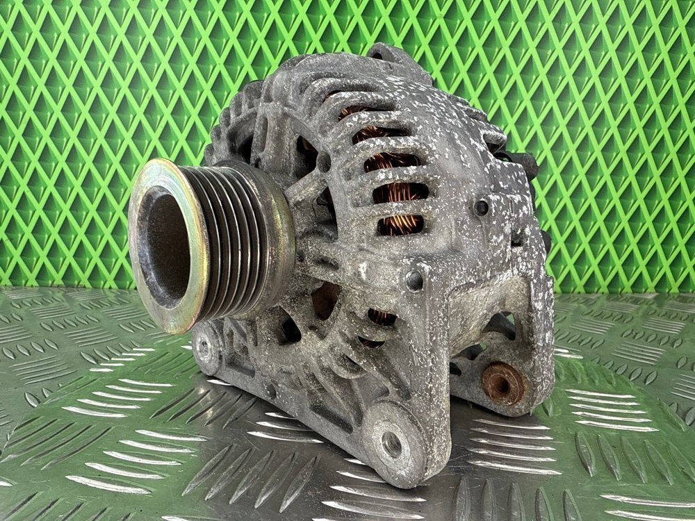 Генератор Renault Laguna 2 K4M716 1.6 113 Л.С. (б/у) Генератор Renault Laguna 2 K4M716 1.6 113 Л.С. (б/у)