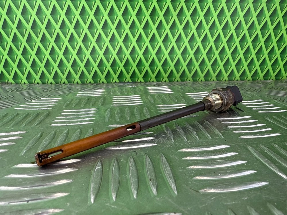 Датчик уровня масла Renault Laguna 2 K4M716 1.6 113 Л.С. (б/у)