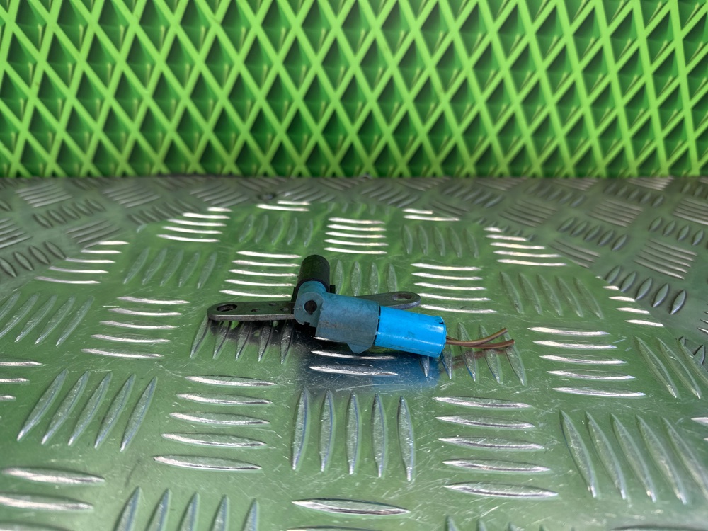 Датчик коленвала Renault Megane 2 K4M812 1.6 113 Л.С. (б/у)