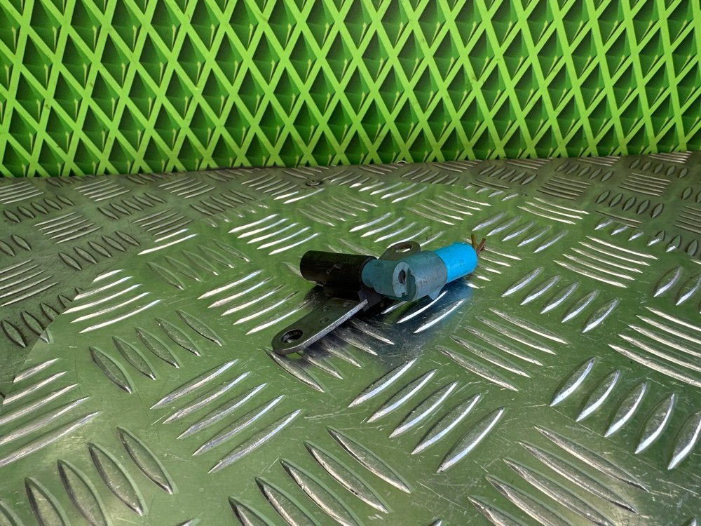 Датчик коленвала Renault Megane 2 K4M812 1.6 113 Л.С. (б/у)