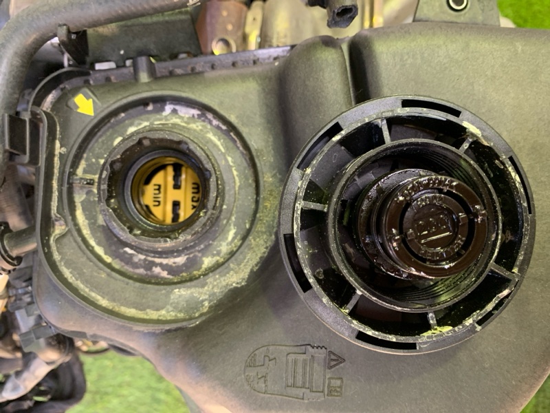 Двигатель BMW 8 G15 N63B44D 2021 (б/у)