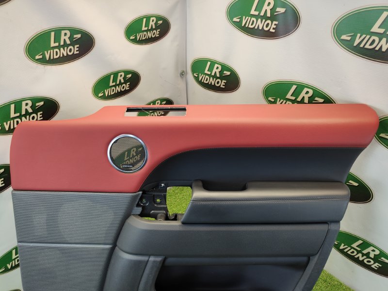 Обшивка двери передняя правая Range Rover Sport 2019 L494 3.0d