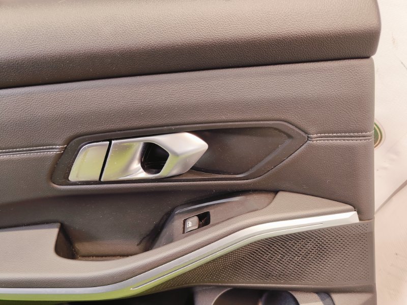 Обшивка двери задняя левая 330i 2019 G20 B48B20B