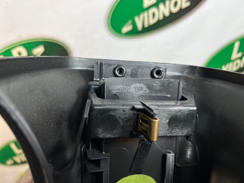 Обшивка центральной стойки правая Wrangler 2019 JL EC1 - 2.0L