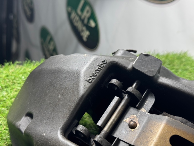 Суппорта brembo комплект Range Rover 2018 L405 448DT