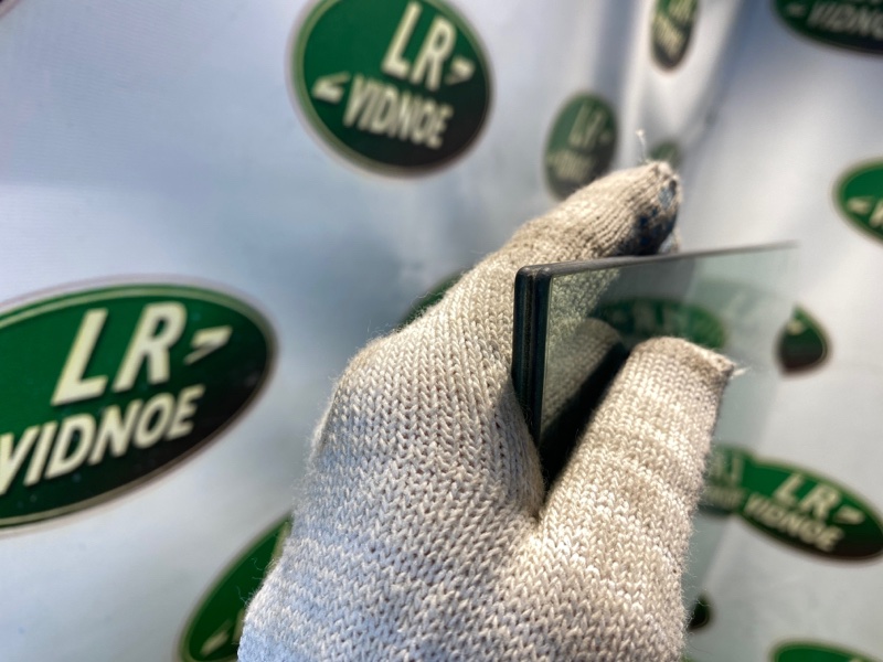 Стекло двери переднее правое Land Rover Range Rover L405 448DT