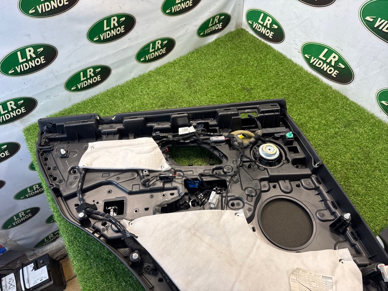 Обшивка двери задняя правая Range Rover 2018 L405 448DT