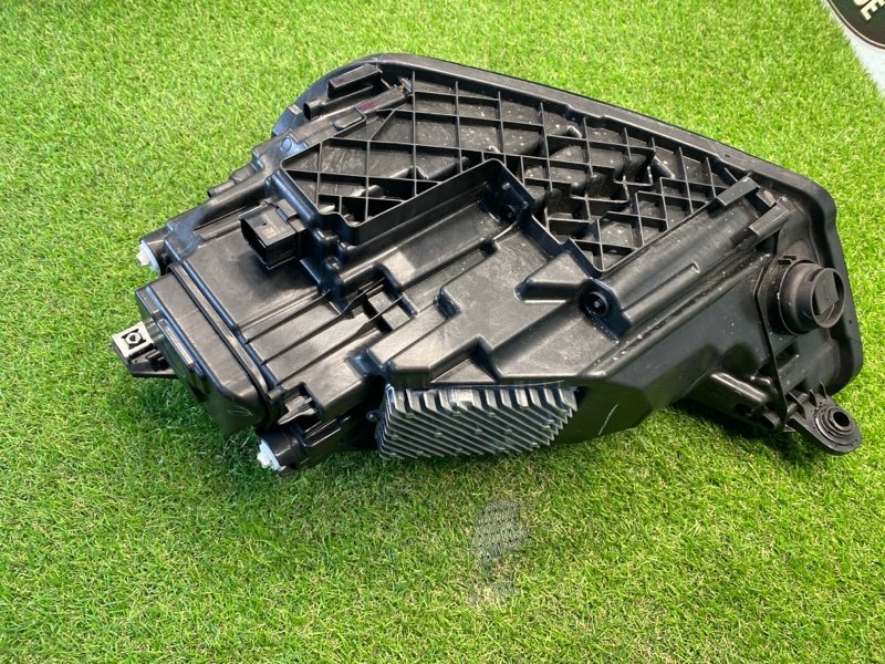 Фара светодиодная передняя правая SQ5 Sportback 2022 FY DMK