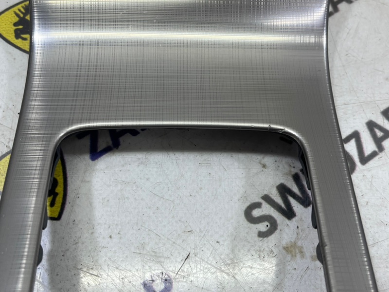 Парящая панель Volvo S80 B5254T 2010 (б/у) Парящая панель Volvo S80 B5254T 2010 (б/у)