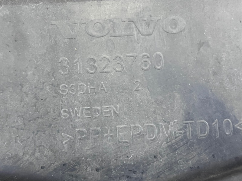 Бампер передний XC60 2014 B6304T