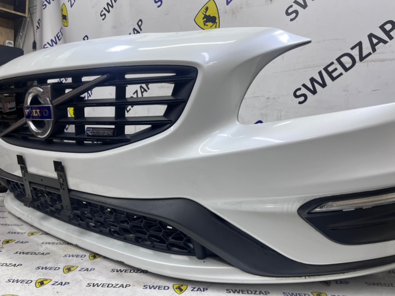 Бампер R-design передний Volvo S60 B4164T