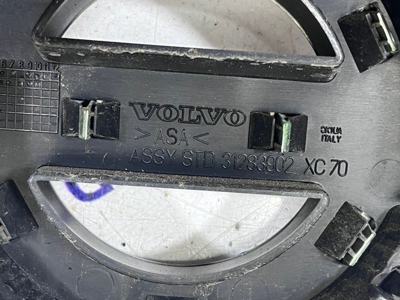 Бампер передний XC70 2011 BZ B6304T