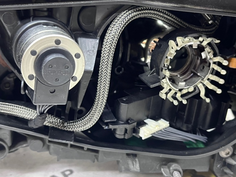 Фара адаптив передняя правая XC60 2014 B6304T
