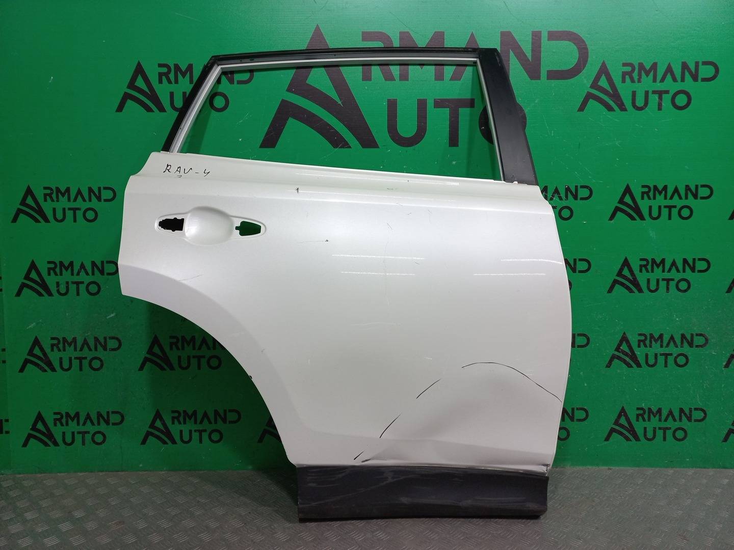 Дверь правая задняя Toyota Rav4 2012-2015 4 CA40 670030R110 id294384  запчасть БУ купить в Москве, цена 9700₽