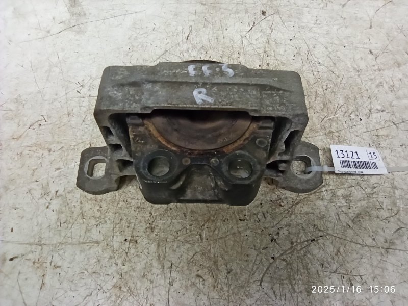 Опора двигателя правая FORD FOCUS 2012 хетчбэк контрактная