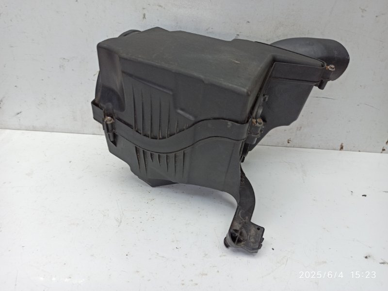 Корпус воздушного фильтра FORD FOCUS хетчбэк 1.6L Duratec Ti-VCT (105PS) - Sigma