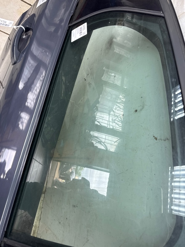 Стекло двери заднее правое FORD FOCUS хетчбэк