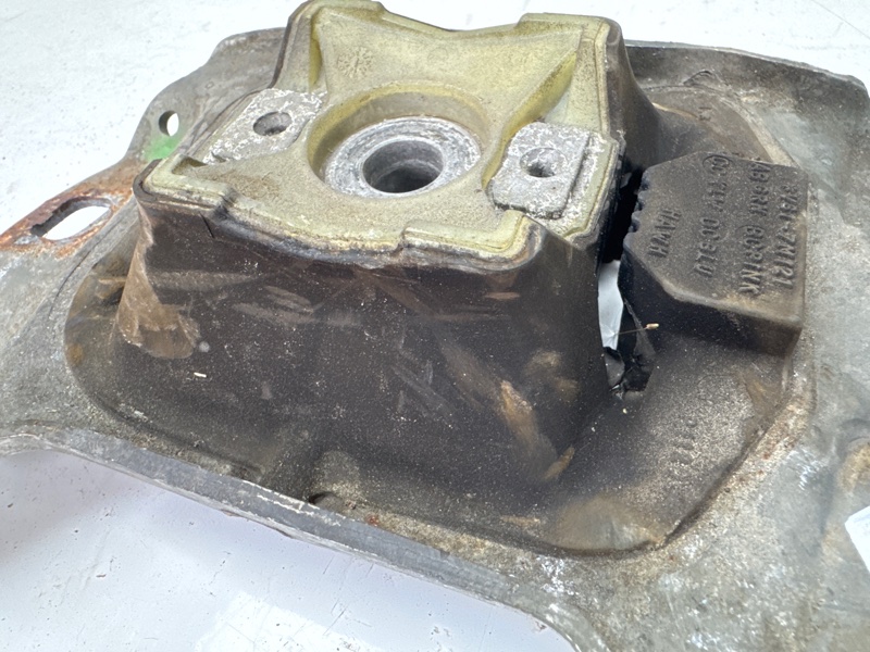 Опора КПП FOCUS 2014 хетчбэк 1.6L Duratec Ti-VCT (105PS) - Sigma