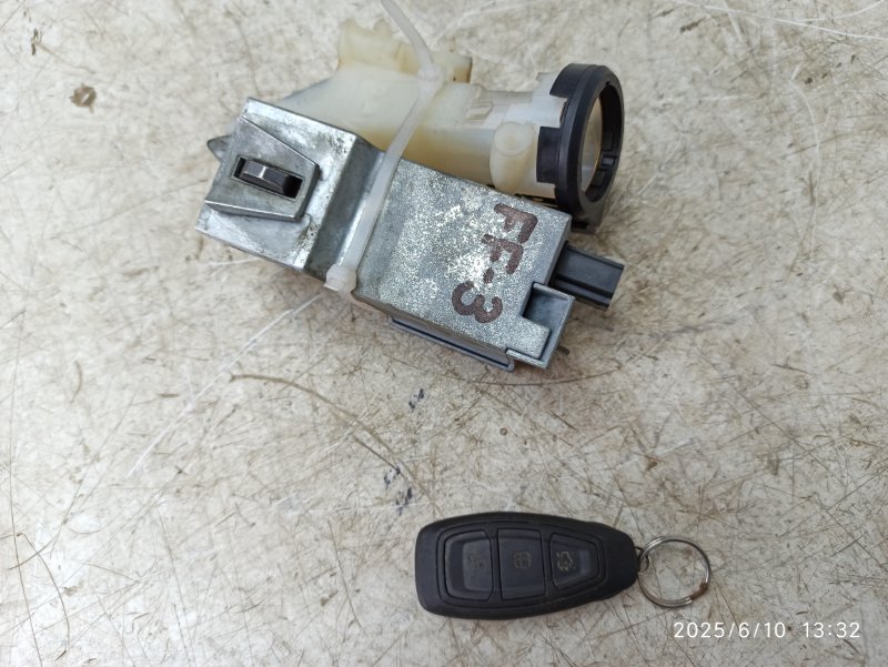 Замок зажигания с ключом FORD FOCUS 2014 хетчбэк 1.6L Duratec Ti-VCT (105PS) - Sigma контрактная