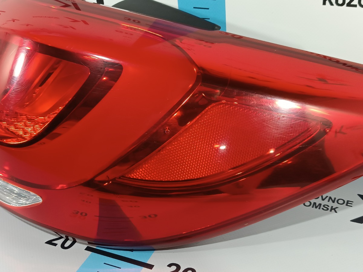 Фонарь (Стоп Сигнал) задний правый Sportage 2014 SL D4HA