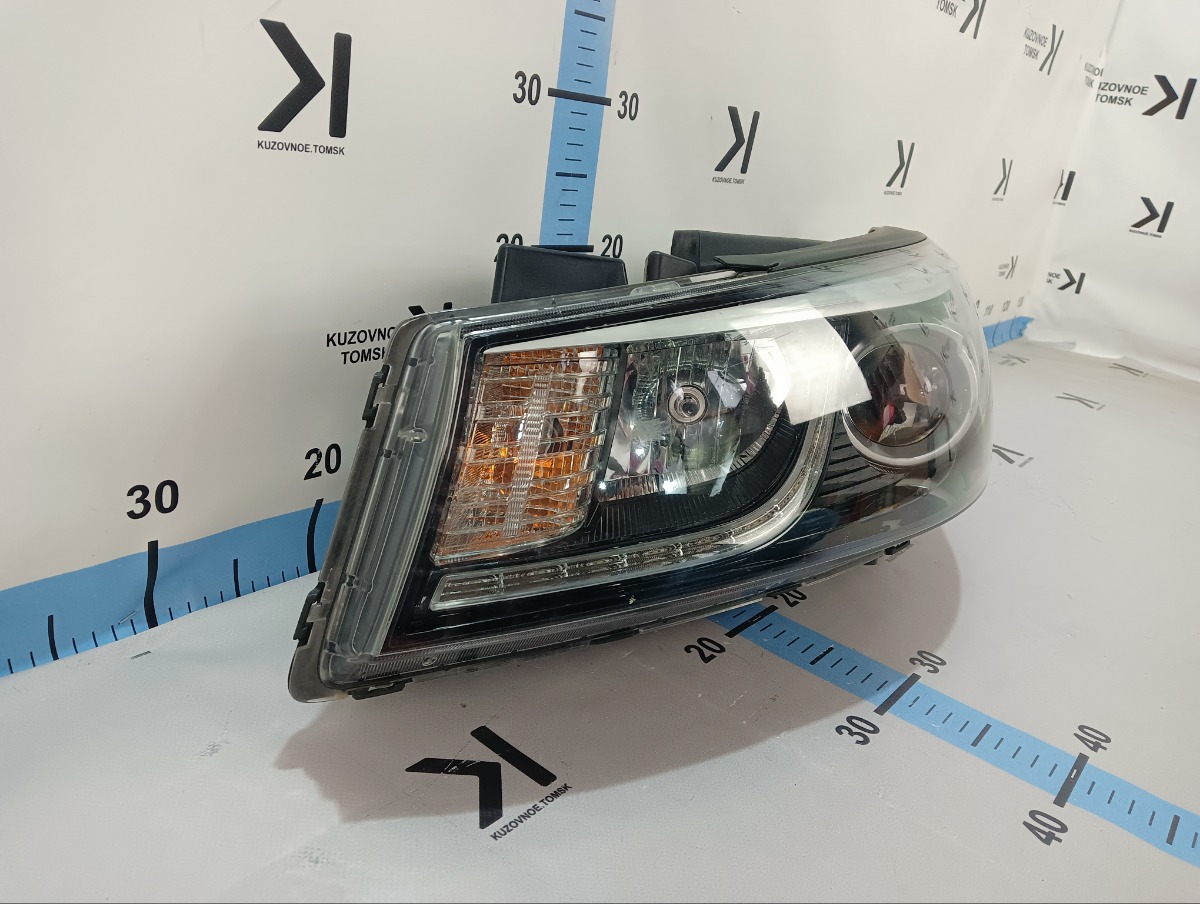 Фара передняя левая Kia Carnival YP D4HB
