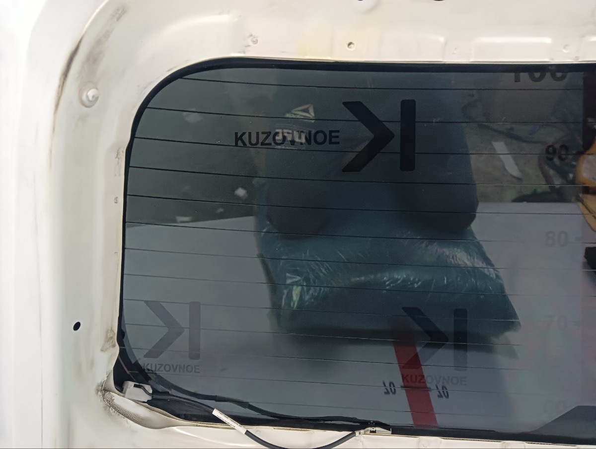Стекло заднее Fortuner 2021 1GDFTV