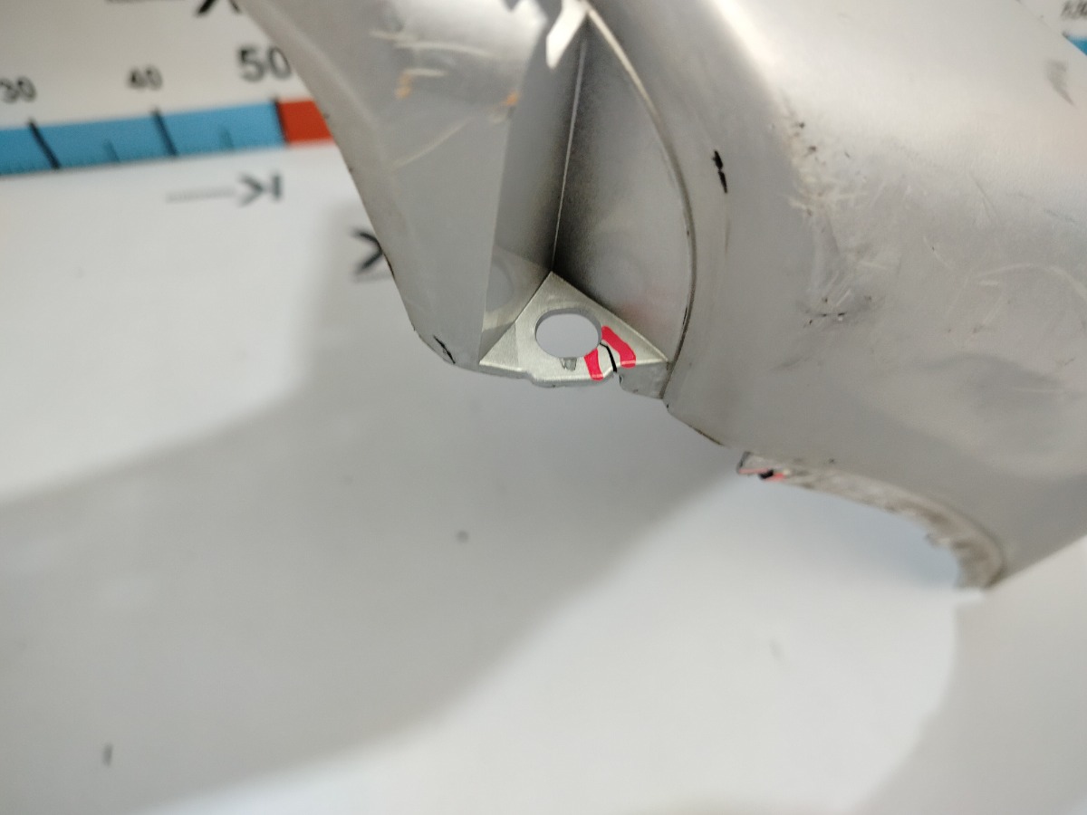 Бампер Kia Carnival YP D4HB 2015 перед. (б/у) Бампер Kia Carnival YP D4HB 2015 перед. (б/у)