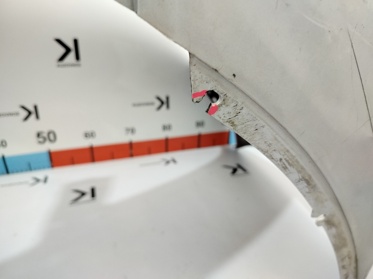 Бампер Kia Carnival YP D4HB 2015 перед. (б/у) Бампер Kia Carnival YP D4HB 2015 перед. (б/у)