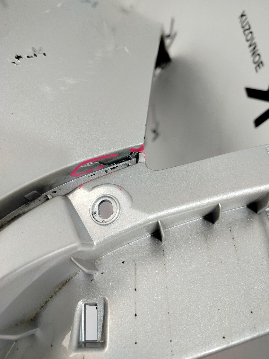 Бампер Kia Carnival YP D4HB 2015 перед. (б/у) Бампер Kia Carnival YP D4HB 2015 перед. (б/у)