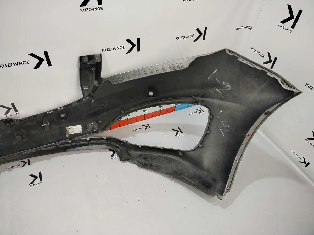 Бампер Kia Carnival YP D4HB 2015 перед. (б/у) Бампер Kia Carnival YP D4HB 2015 перед. (б/у)