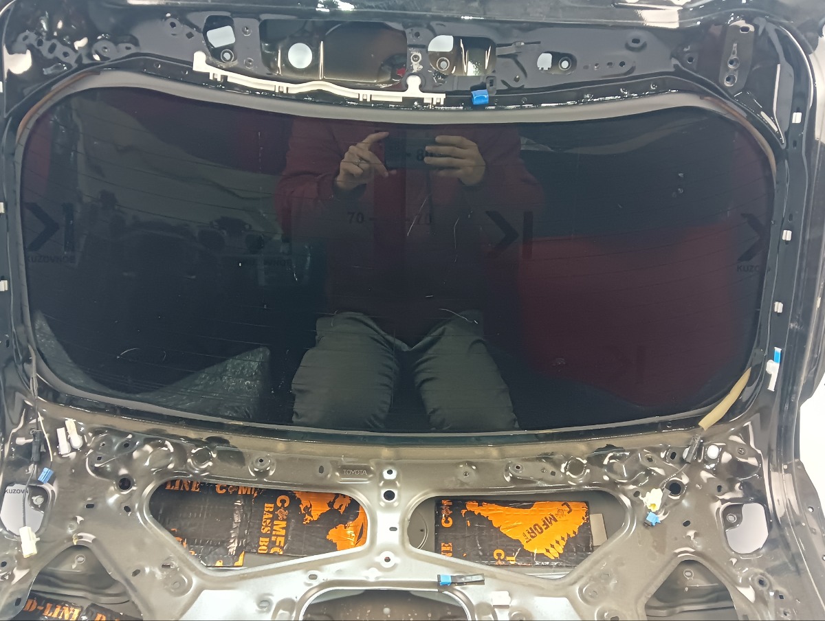Стекло заднее RX450h 2012 AL10 2GRFXE