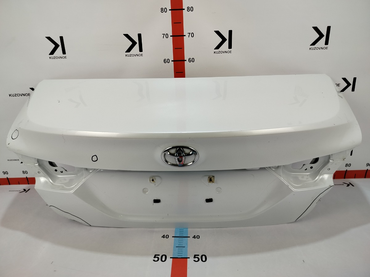 Крышка багажника Toyota Camry XV70 БУ