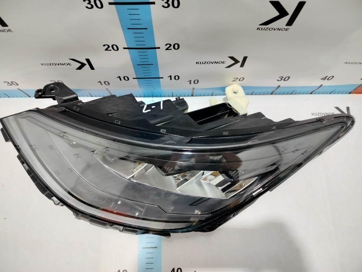 Фара передняя левая Hyundai Sonata DN8
