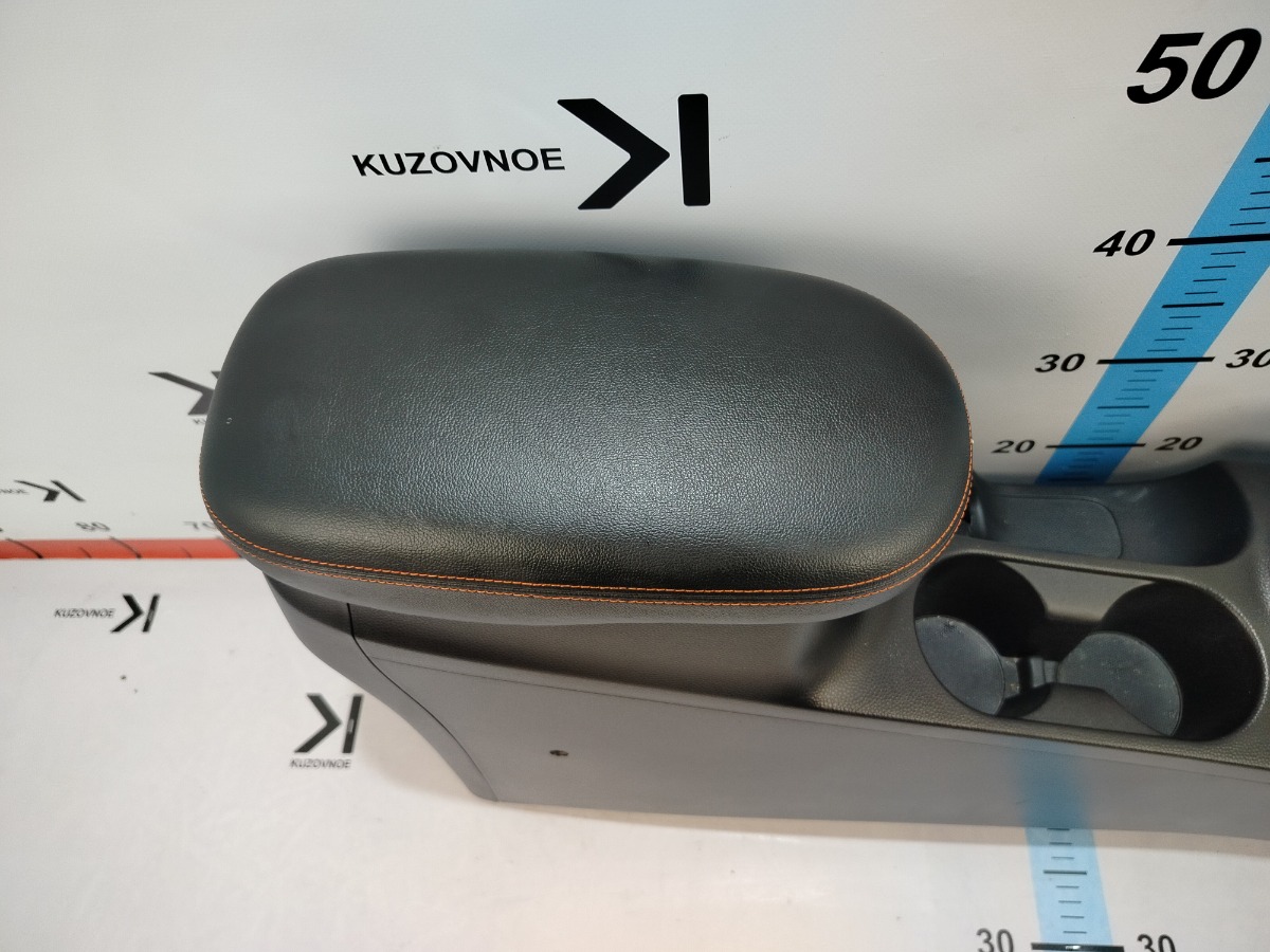 Центральная Консоль (Подлокотник) Kia Soul PS G4FJ