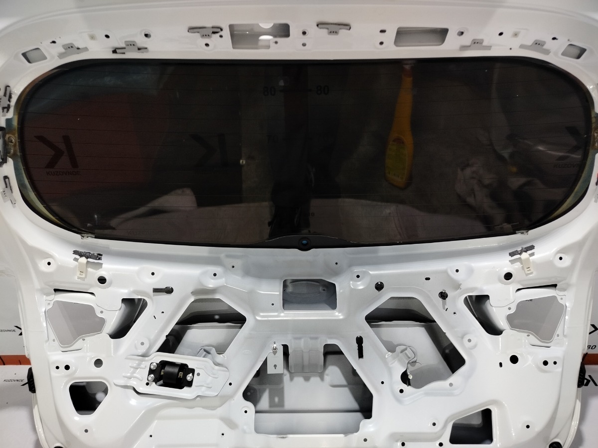 Стекло заднее Sorento 2019 UM D4HB
