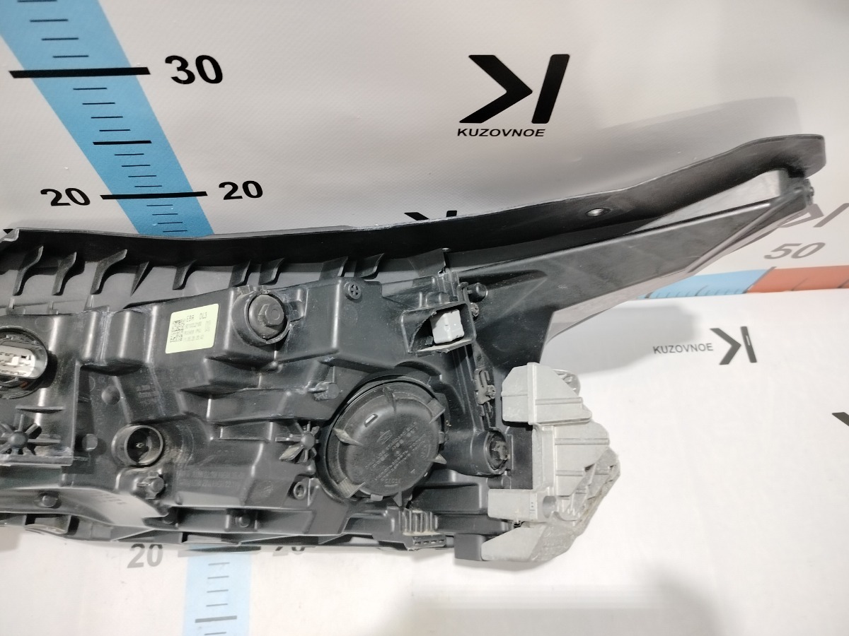 Фара передняя правая K5 DL3