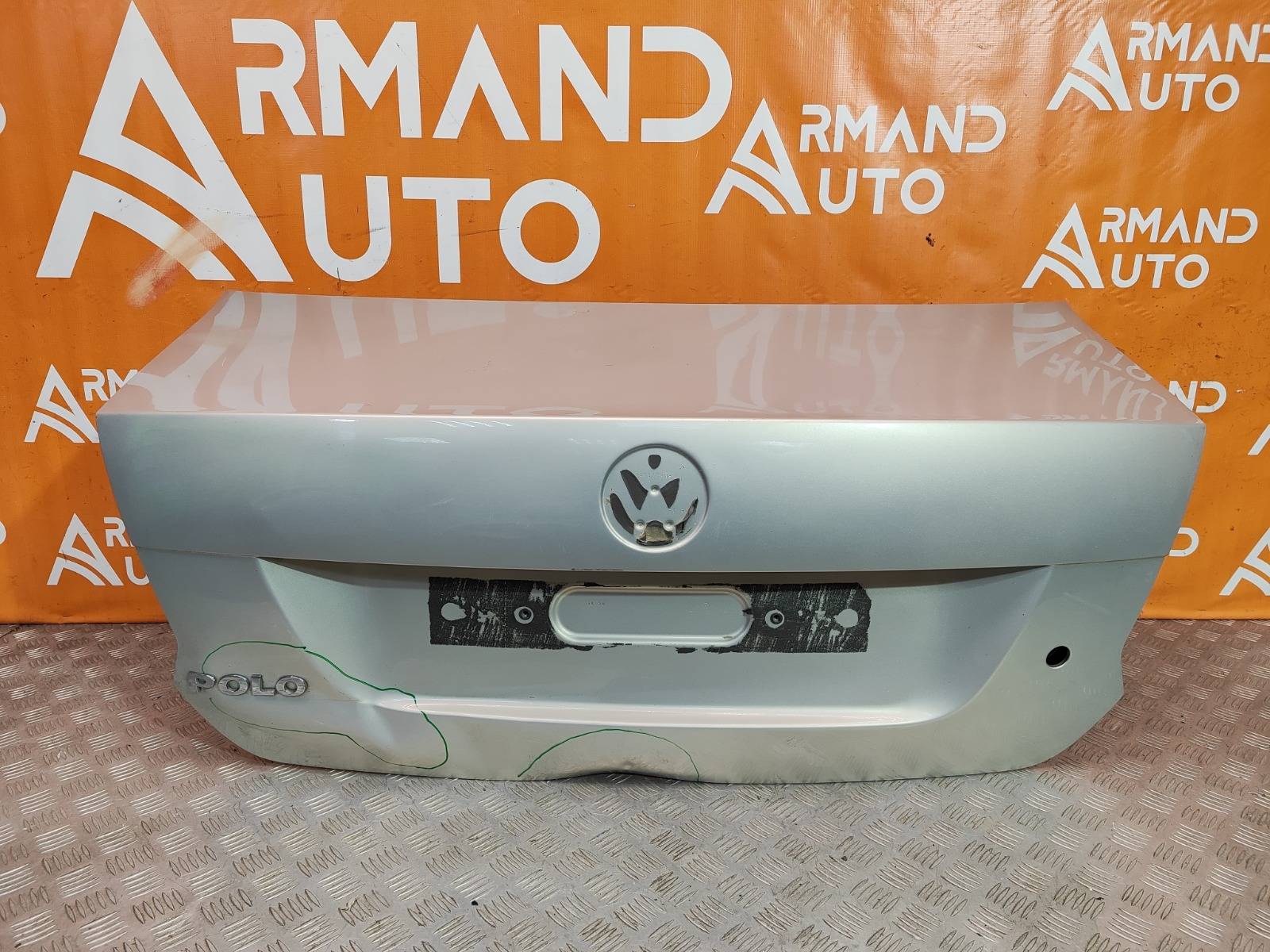 Крышка багажника Volkswagen Polo 2009-2015 5 6RU827025C id246385 запчасть БУ  купить в Москве, цена 26400₽