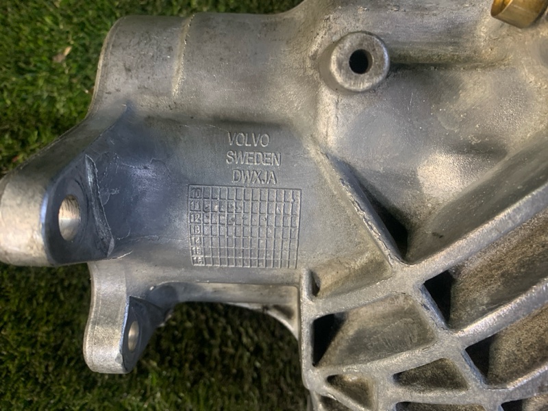 Раздатка VOLVO XC90 2.4 D5244T18 2013 перед. (б/у)