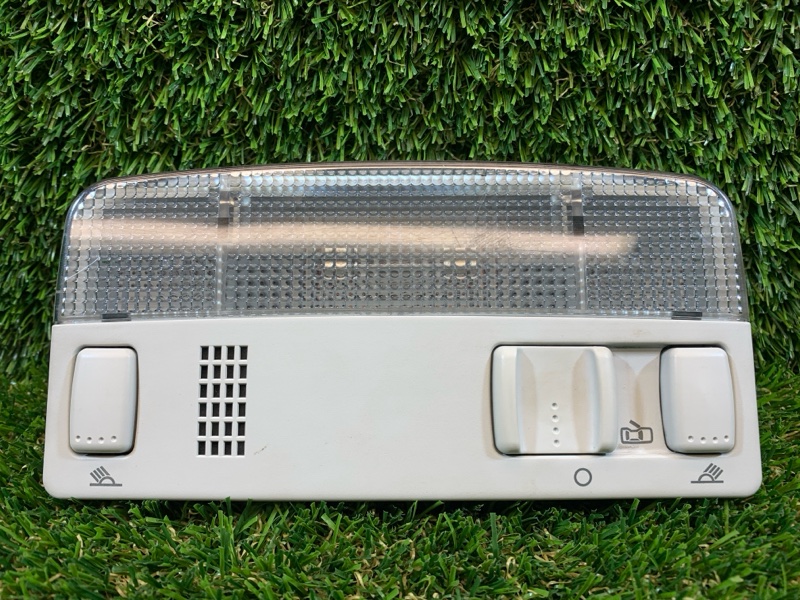 Плафон салонный передний консоль потолочная Volkswagen Polo MK6 LIFTBACK 1.6 CWVA 2020 (б/у)